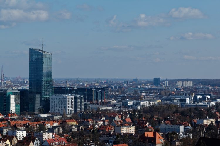 Gdansk - Vista desde la Torre Oliwa Pacholek hacia Oliva Business Centre