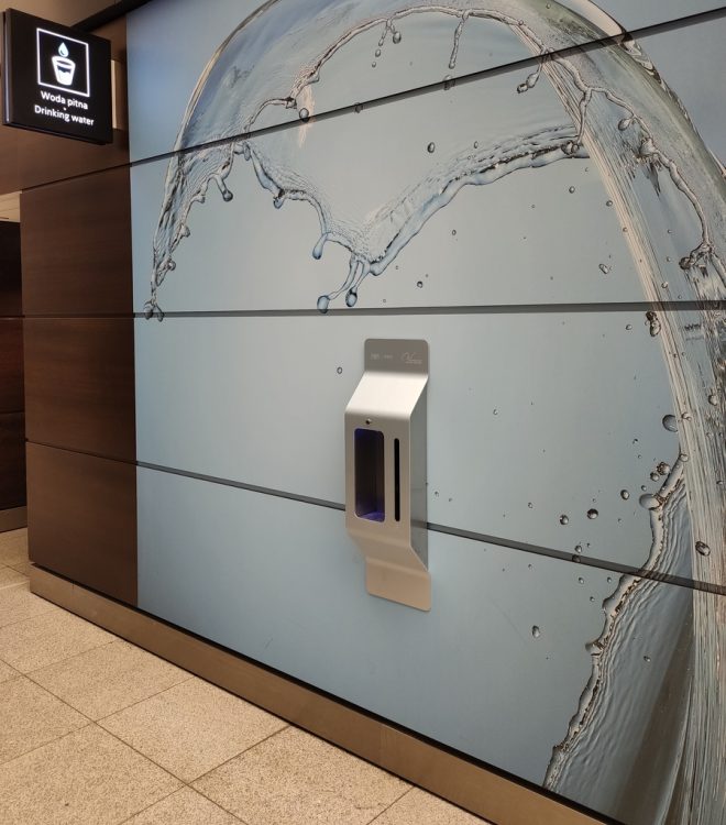 Agua potable en aeropuerto de Gdansk